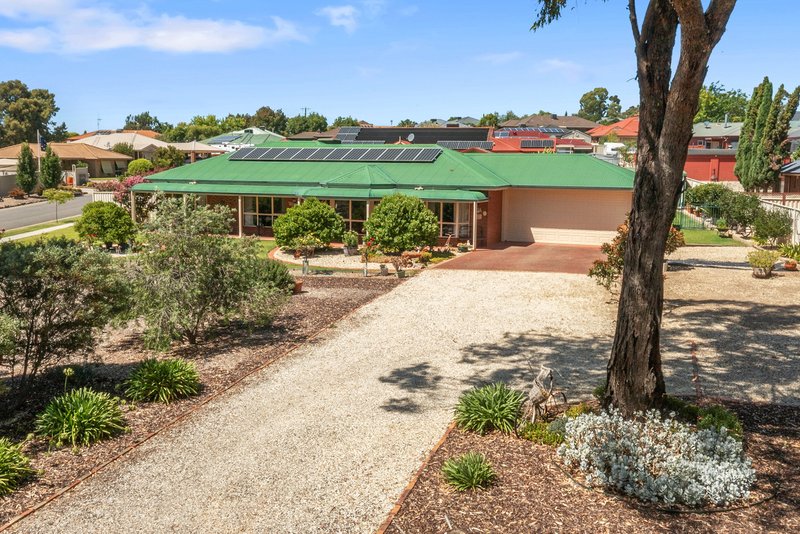 2 Doyle Crescent, Seymour VIC 3660