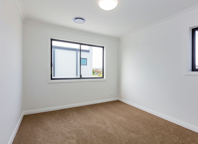 Photo - 2 Dransfield Drive, Oran Park NSW 2570 - Image 9