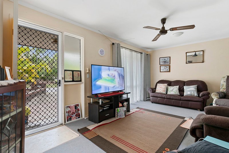 Photo - 2 Draycott Street, Alexandra Hills QLD 4161 - Image 2