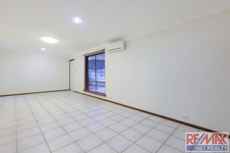 Photo - 2 Dreyfus Place, Dianella WA 6059 - Image 6