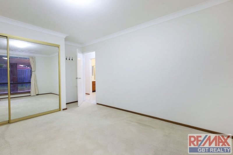 Photo - 2 Dreyfus Place, Dianella WA 6059 - Image 9