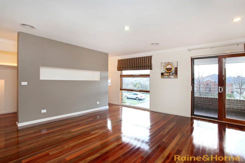 Photo - 2 Druitt Place, Taylors Hill VIC 3037 - Image 12