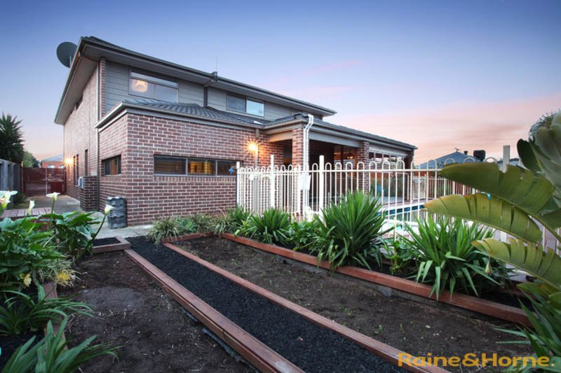 Photo - 2 Druitt Place, Taylors Hill VIC 3037 - Image 21