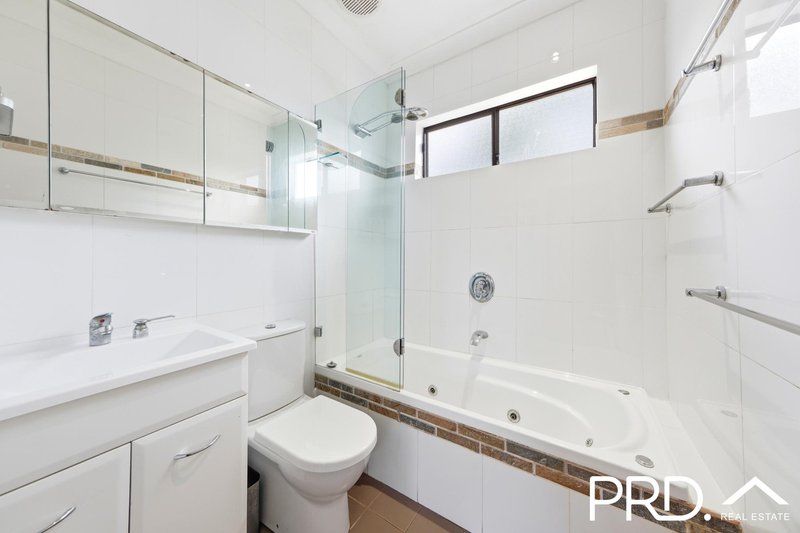 Photo - 2 Drysdale Avenue, Picnic Point NSW 2213 - Image 9