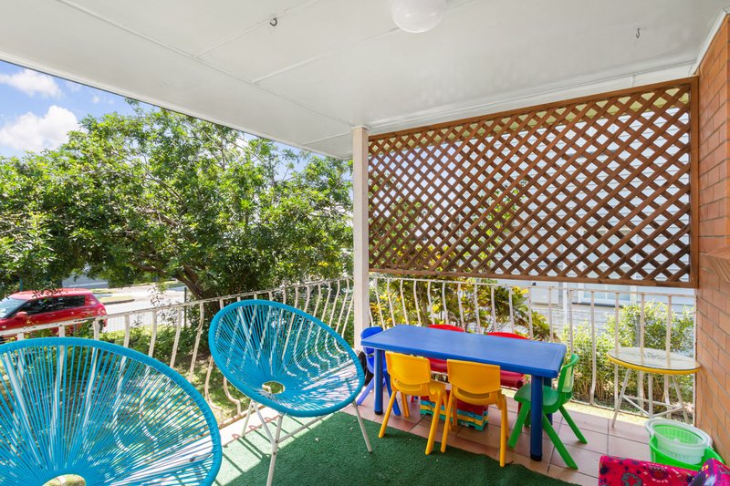 Photo - 2 Drysdale Street, Wynnum West QLD 4178 - Image 6