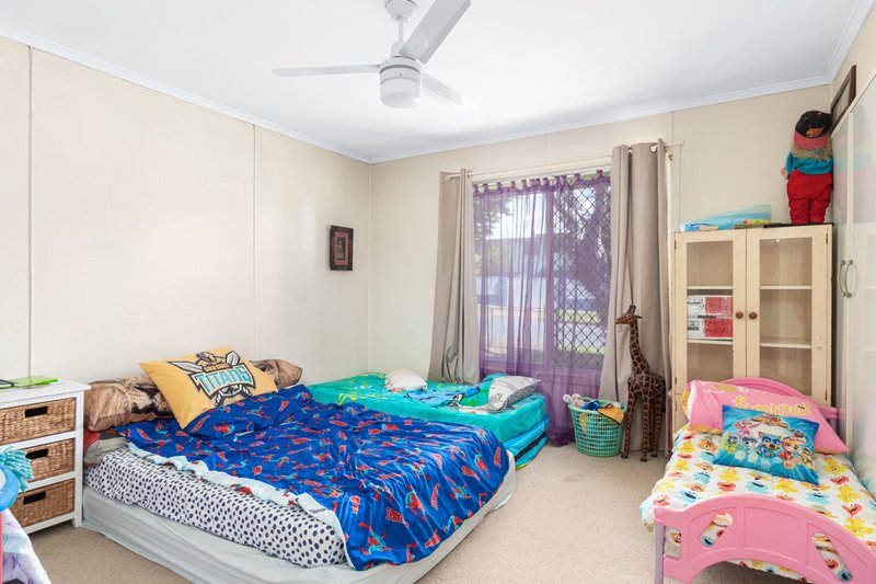 Photo - 2 Drysdale Street, Wynnum West QLD 4178 - Image 7