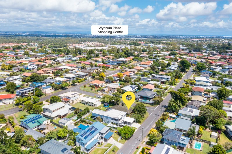 Photo - 2 Drysdale Street, Wynnum West QLD 4178 - Image 17