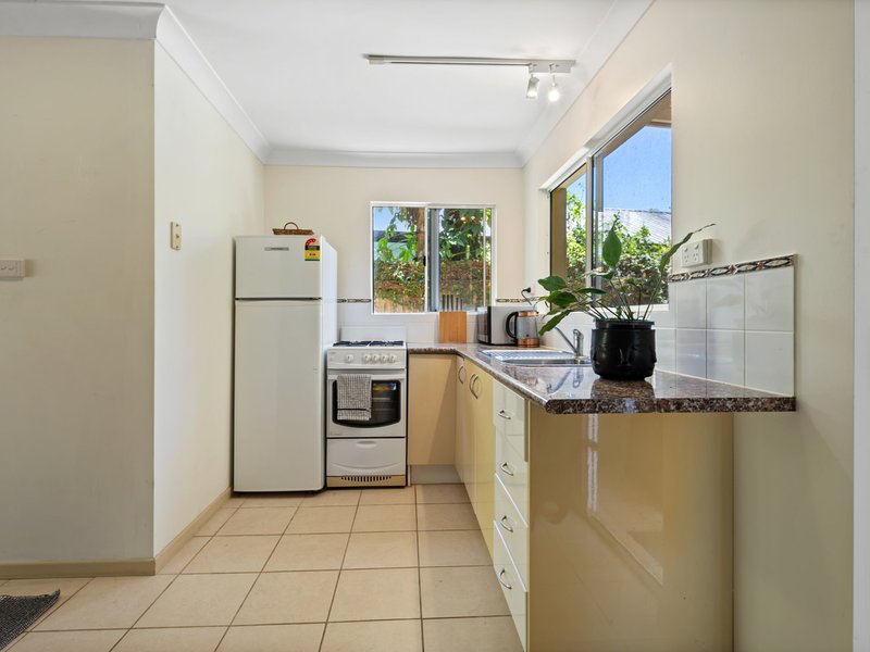 Photo - 2 Duane Close, Brinsmead QLD 4870 - Image 18