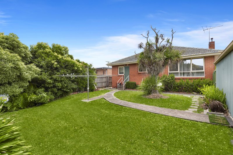 Photo - 2 Duband Street, Burwood East VIC 3151 - Image 3