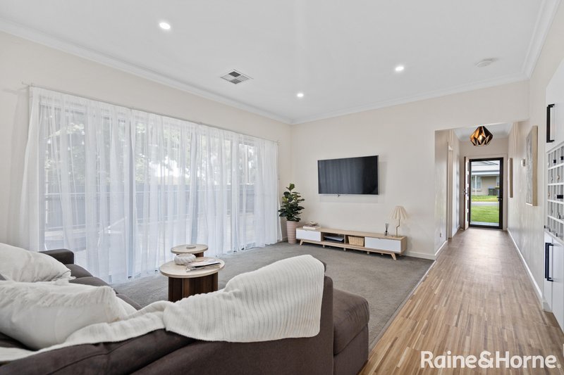 Photo - 2 Duchess Court, Mount Barker SA 5251 - Image 8