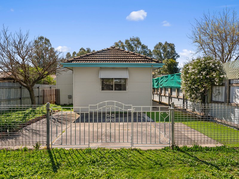 Photo - 2 Duffy Street, Benalla VIC 3672 - Image 1