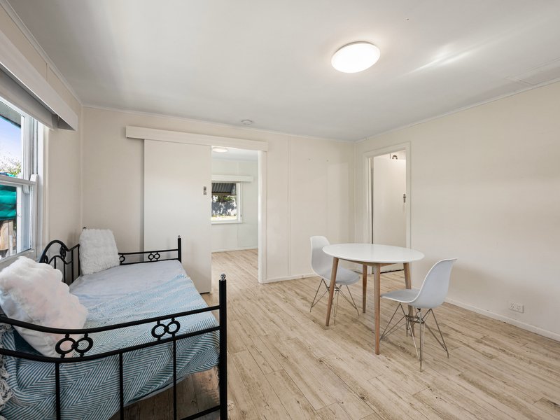Photo - 2 Duffy Street, Benalla VIC 3672 - Image 5