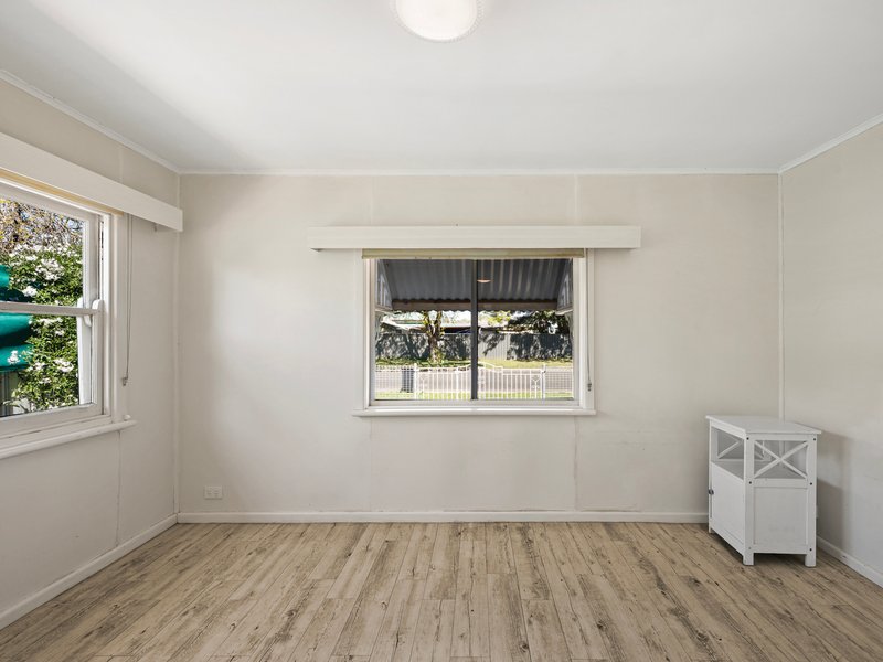 Photo - 2 Duffy Street, Benalla VIC 3672 - Image 9