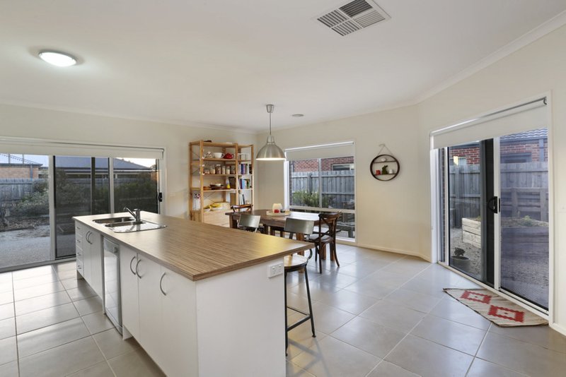 Photo - 2 Dune Street, St Leonards VIC 3223 - Image 5