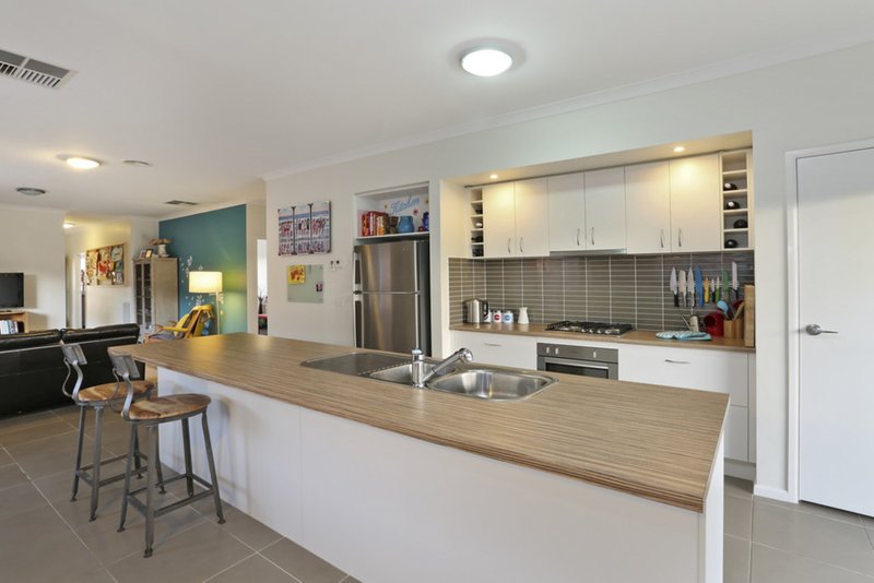 Photo - 2 Dune Street, St Leonards VIC 3223 - Image 8