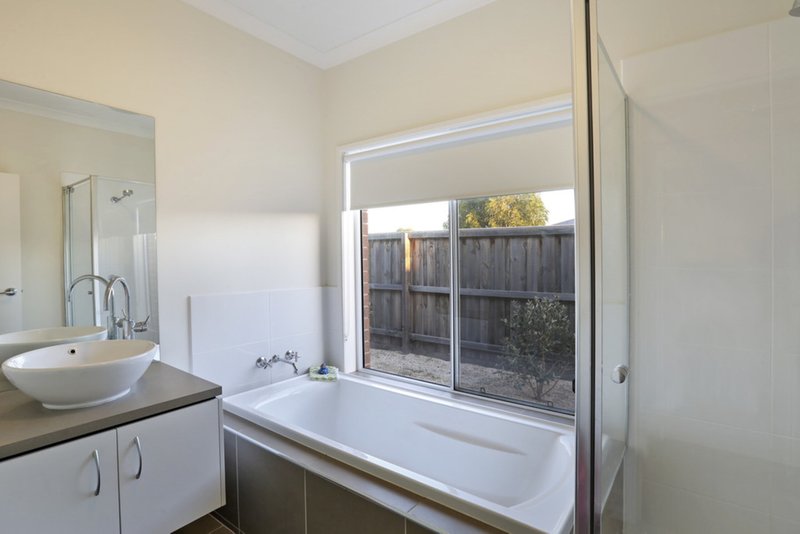 Photo - 2 Dune Street, St Leonards VIC 3223 - Image 12