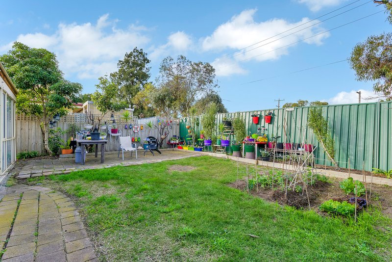 Photo - 2 Dunk Court, Hoppers Crossing VIC 3029 - Image 11