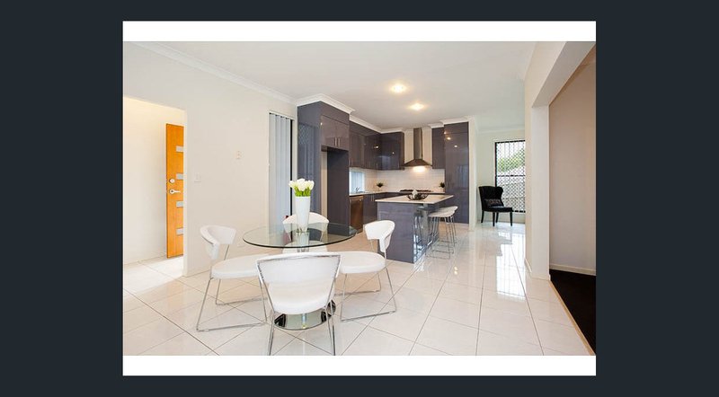 Photo - 2 Durre Street, Calamvale QLD 4116 - Image 5