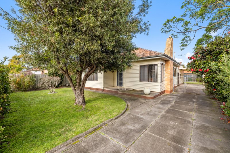 Photo - 2 Eagland Road, Cheltenham VIC 3192 - Image 2