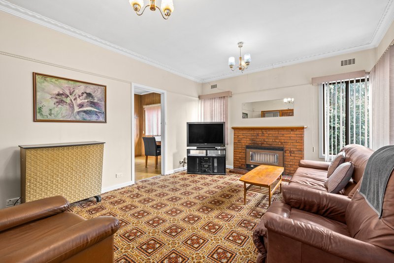 Photo - 2 Eagland Road, Cheltenham VIC 3192 - Image 4