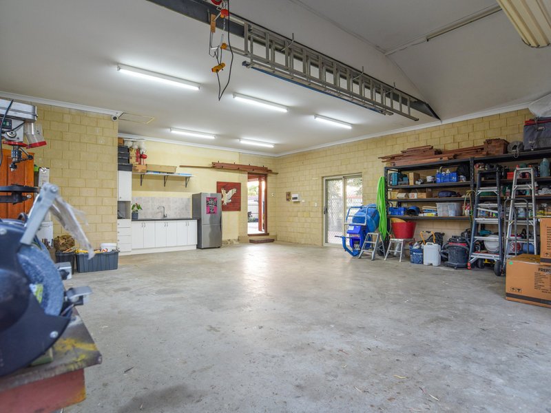 Photo - 2 Earls Court, Thornlie WA 6108 - Image 19