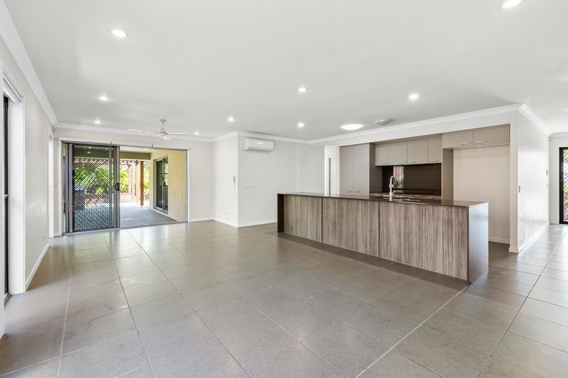 Photo - 2 East Ridge Street, Thornlands QLD 4164 - Image 2