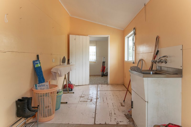 Photo - 2 East Street, Wowan QLD 4702 - Image 14