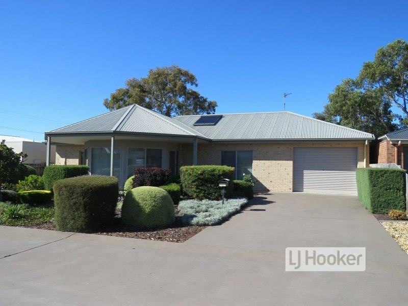 2 Eaton Place, Paynesville VIC 3880