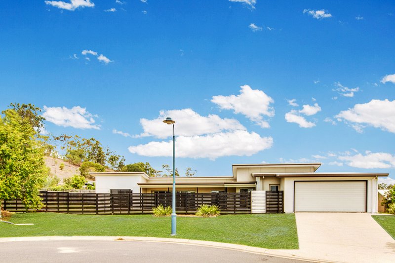 Photo - 2 Eccles Close, Kirkwood QLD 4680 - Image 1