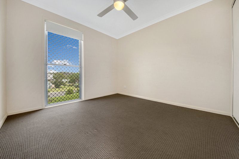 Photo - 2 Eccles Close, Kirkwood QLD 4680 - Image 9