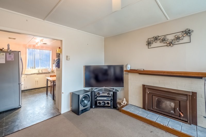 Photo - 2 Edgar Street, Claremont TAS 7011 - Image 3