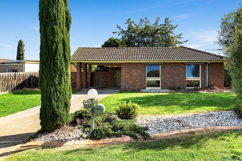 2 Edinburgh Place, Melton West VIC 3337