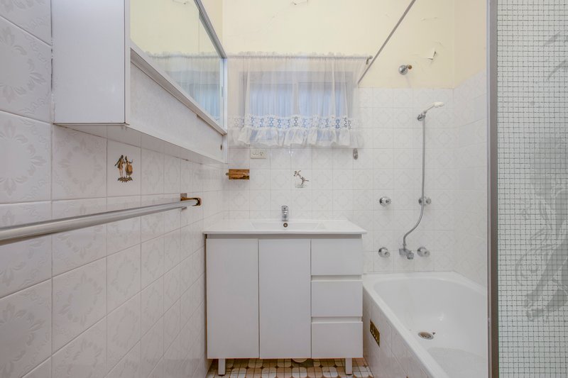 Photo - 2 Edison Street, Belmore NSW 2192 - Image 10