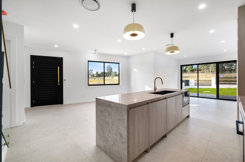 Photo - 2 Eighteenth Avenue, Austral NSW 2179 - Image 8