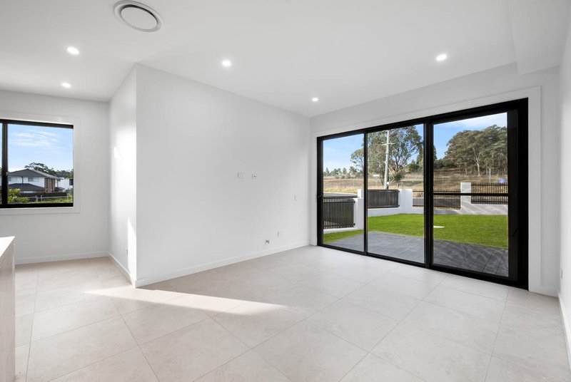 Photo - 2 Eighteenth Avenue, Austral NSW 2179 - Image 9