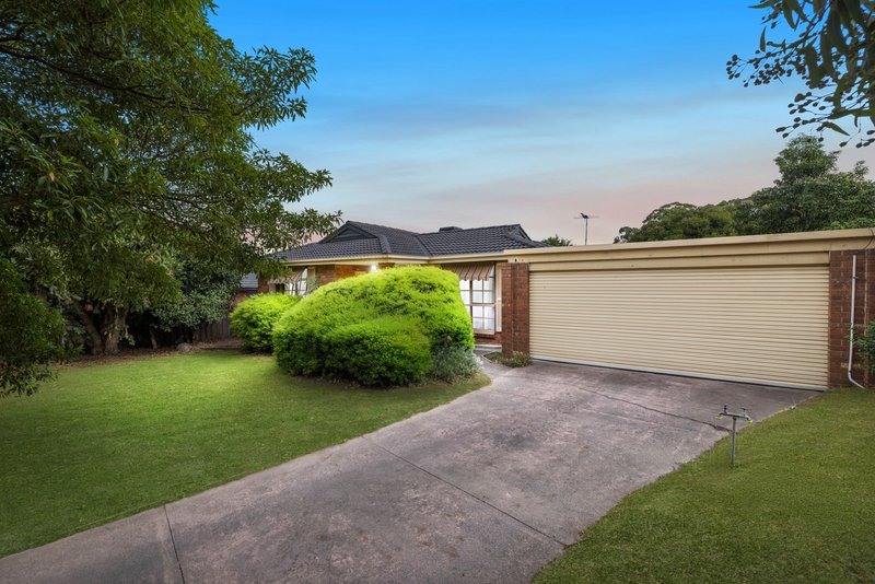 Photo - 2 El Greco Court, Scoresby VIC 3179 - Image 2