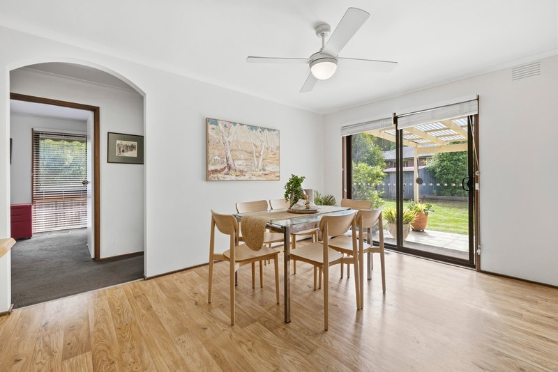 Photo - 2 El Greco Court, Scoresby VIC 3179 - Image 9