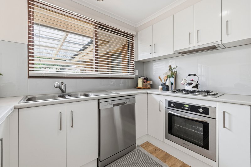 Photo - 2 El Greco Court, Scoresby VIC 3179 - Image 11