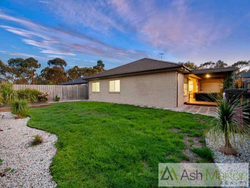 Photo - 2 Elemes Court, Langwarrin VIC 3910 - Image 17