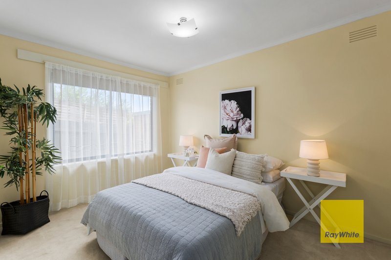 Photo - 2 Elinbank Drive, Grovedale VIC 3216 - Image 11