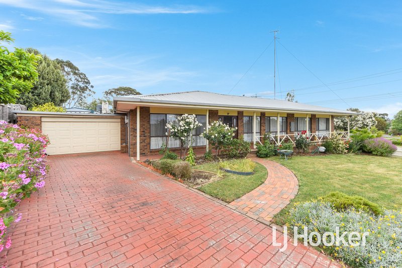 2 Elizabeth Court, Pakenham VIC 3810