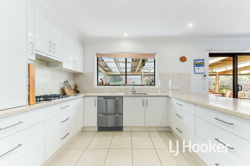 Photo - 2 Elizabeth Court, Pakenham VIC 3810 - Image 2