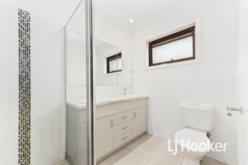 Photo - 2 Elizabeth Court, Pakenham VIC 3810 - Image 12