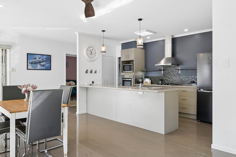 Photo - 2 Elmore Street, Ormeau QLD 4208 - Image 9