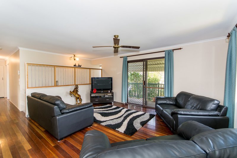 Photo - 2 Elsergundo Street, Bracken Ridge QLD 4017 - Image 4