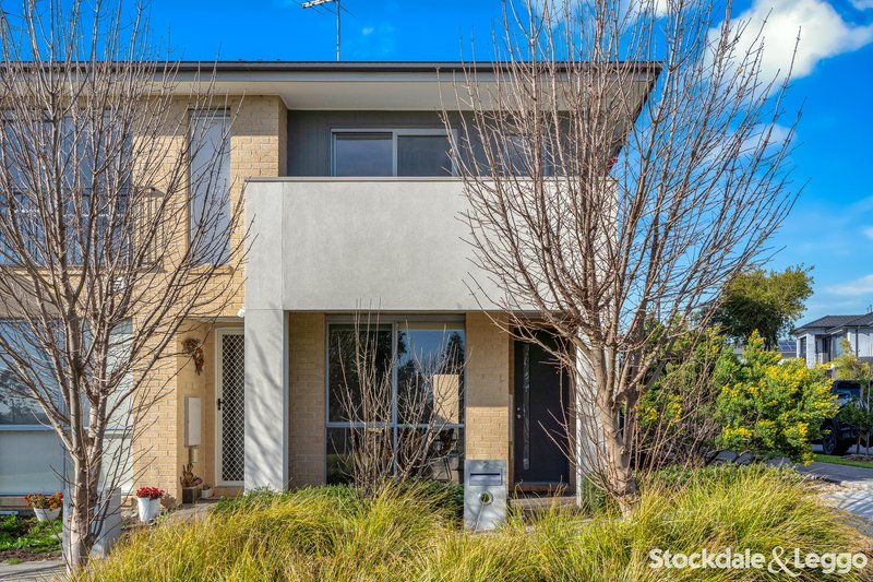 2 Ely Walk, Craigieburn VIC 3064