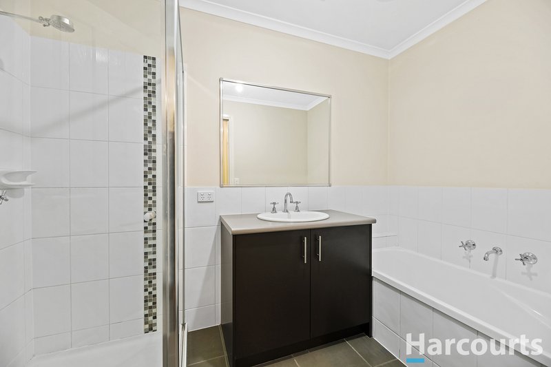 Photo - 2 Emma Close, Drouin VIC 3818 - Image 8