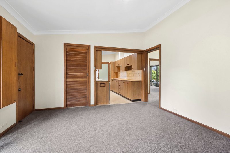 Photo - 2 Emperor Place, Forestville NSW 2087 - Image 4