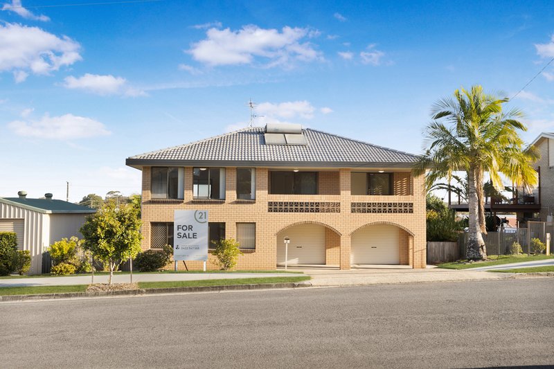 2 Enfield Crescent, Battery Hill QLD 4551