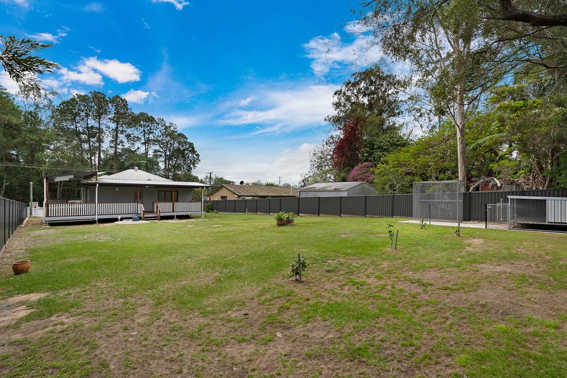 Photo - 2 English Street, Elimbah QLD 4516 - Image 7